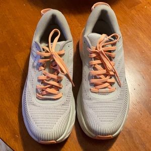 HOKA  BONDI 7 tennis shoe